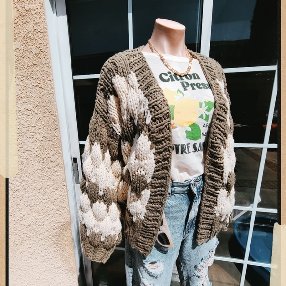 🆕️The Loren//Thick knitted Cardi - Picture 3 of 5